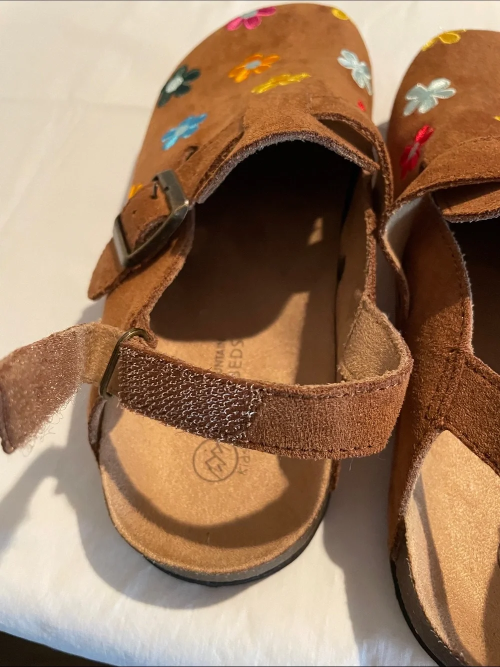 White Mountain Footbeds Kids Brown Suede Floral Embroidered Sandals